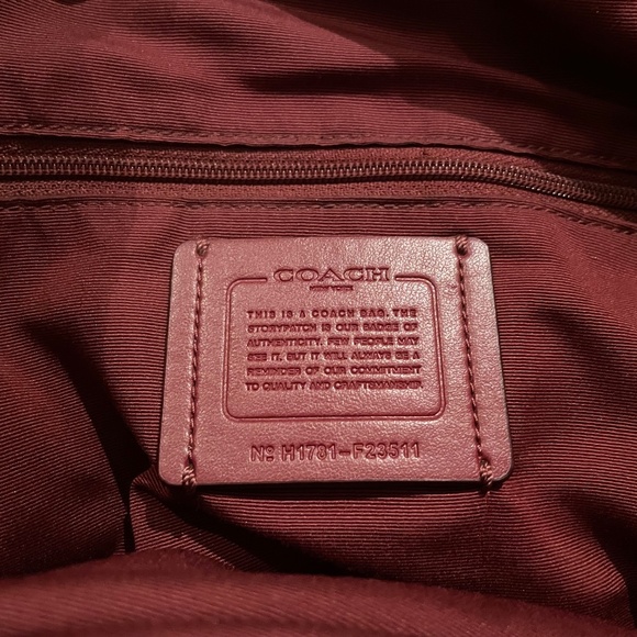 Coach purse - Picture 4 of 6